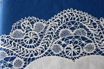 繊細なレース