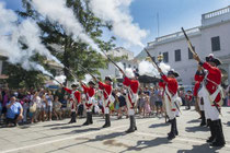 Celebración del 300 aniversario de la colonia inglesa.