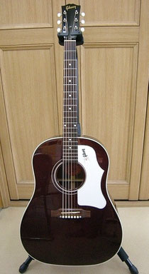 GIBSON J-45M CH カレッジギターズ非売品