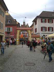 Verriegelte Stadttore in Staufen