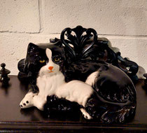 Poesje in keramiek j.50-60 Prijs 80 € Contacteer 0479 81 03 89 of antiek.atelier@skynet.be 