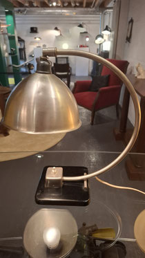 Design Light 1930 originele conditie Prijs 140 € contacteer 0479 81 03 89 of antiek.atelier@skynet.be 