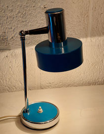Vintage j'50-60 lampje in blauw  Prijs 95 € Contacteer 0479 81 03 89 of antiek.atelier@skynet.be 