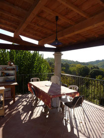 La terrasse (vue sur la vallée)