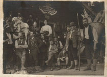 Um 1910