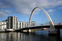 Puente a través del río Clyde