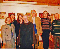 im Vordergrund Hubert Tassati, der Organisator der Lesung, links im Bild die Museumskuratorin