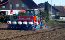 Einzelkornsämaschine Kuhn Planter 3 mit verstellbarem Rahmen für einen variierenden Reihenabstand