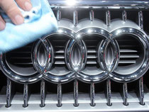 Deutlichste Preisunterschiede: Audi verlangt für eine Wasserpumpe beim A4 Avant 2.0 TDI 70 Euro, im Fall des Mazda6 Kombi 2.2 D fallen 335 Euro an. Foto: Uli Deck