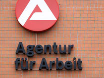 Die Arbeitslosenquote ist auf 4 Prozent gesunken. Foto: Friso Gentsch/Archiv