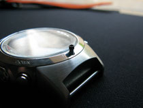 Suunto D6  - This is the Screw at the 6 )'Clock position