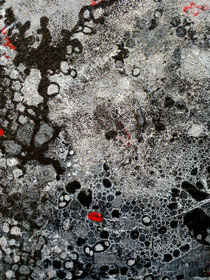 Zeitgenössische Kunst von Alexandra Mohr: Großformatige Auftragsarbeit 5qm2 Abstraktes Bild auf Leinwand mit Struktur. In schwarz/Grau/weiß gehalten mit signalroten Akzenten.