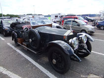 Oldtimer auf dem Weg zu einer Rallye