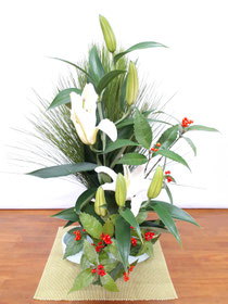 2022年もよろしくお願いいたします。映えないけど髪に優しい店としてお仕事させていただきます。今月は毎週日曜と3日と17日が定休日となっております。乾燥する時期ですのでスパ系のメニューがオススメです✨