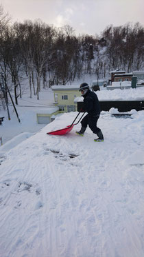屋根雪下ろしお問い合わせお待ちしてます。