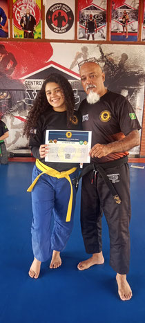 JULIANA FAIXA AMARELA