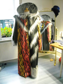 Flammen und Leder