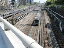 ■道の下は各種JR線が通る