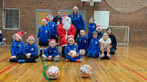 Weihnachtstraining G-Jugend mit neuen Shirts