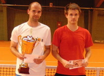 Turniersieger Christian Haupt (l.) und Finalist Dennis Bloemkee