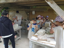Animation médiévale des bâtisseurs, participation du public chateau d'Eaucourt sur Somme, Picardie