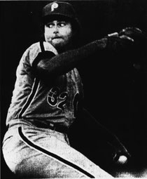 Steve Carlton notched his 12th win of the season.