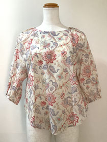 ローブ（ROBE) 41−MS25 花プリントブラウス38  ¥16,280（税込）
