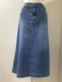 ローブ（ROBE) 3-MS4 ロングGスカート40 綿78％ポリエステル20％ポリウレタン2％ ¥17,380（税込）   