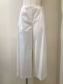ルールド（Lourdes）71−MS18  白パンツ（11号）¥19,580（税込）