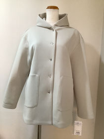 ピッコーネ（picone）4−MA4 ブローチ付フードコート38     ¥59,400（税込）