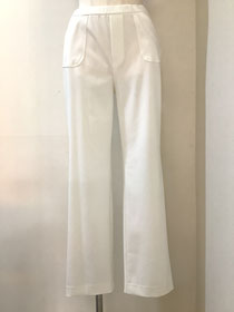 ルールド（Lourdes）71−MS31白パンツ9号 ¥19,580（税込）
