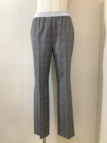 ルールド（Lourdes）71−MS20E パンツ9号  ¥20,900（税込）