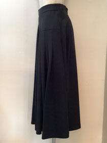 52−MA13E 黒スカート