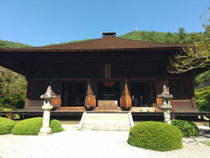 本日は定休日。ワインの仕入れに、国宝　大善寺さんへ行って来ました。