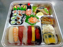 配達しました🚙💨豪華な寿司弁当✨1人前4320円です。