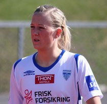 In der Winterpause kehrte Line Smørsgard in ihre Heimat zurück und spielte zwei Jahre für Kolbotn IL. Damit holte sie zweimal Bronze-Medaille (Saison 2010 und 2011).