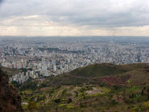 Blick vom Mirador auf Belo Horizonte