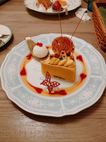 先日行ったレストランのかぼちゃケーキです！とっても美味しかったです☺