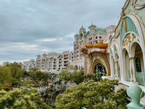 ロビーから外に出られるのですが、景色の綺麗さに圧倒されました…!