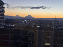 夕焼けもきれいです( ´ー`)