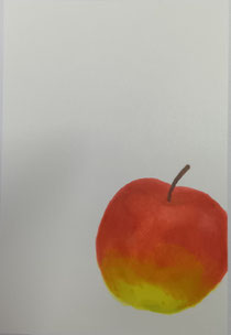 りんごの絵を書きました🍎フルーツで紙を埋めたいと思います😊