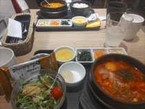 母と一緒に美味しいスンドゥブを食べに行きました😋