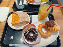 この間、友達とミスドに行きました🍩おいしかったです😋