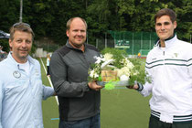 Trainer Markus Gutz wurde für seine Verdienste als Trainer der 1. Herren geehrt!