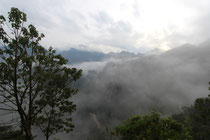 Le brouillard sur la vallée du Machu Picchu