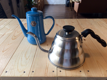 月兎印ホーロー、ハリオV60 @いとまるcafe
