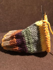Socken stricken auf der Rundstricknadel