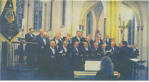 Die "Liedertafel" ist 155 Jahre alt. In der Kirche gaben die Sänger ein Konzert mit dem Gemeinschaftschor und dem Frauenchor Grenzland. rp-foto: passage