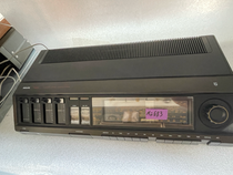 Philips 22RH743/22 Stereo Receiver in schwarzer Ausführung. Front mit vier vertikalen Schiebereglern für Lautstärke, Balance, Höhen und Tiefen. Große analoge UKW/MW/SW Skala mit manuellem Abstimmrad rechts. Direktwahltasten für LW, MW, SW sowie FM1–FM5 und Tape/PU. Rückseitiges Typenschild mit Modell 22RH743/22, Made in Holland.