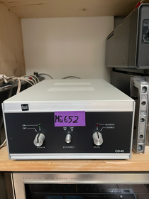 Dual CD40 CD-4 Demodulator Frontansicht mit Power Schalter, 2CH Direct Funktion und Mode Umschaltung Stereo Quadro